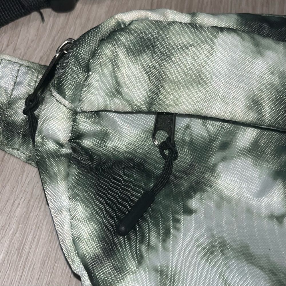 Green Tie Dye Belt Bag - Picture 7 of 8